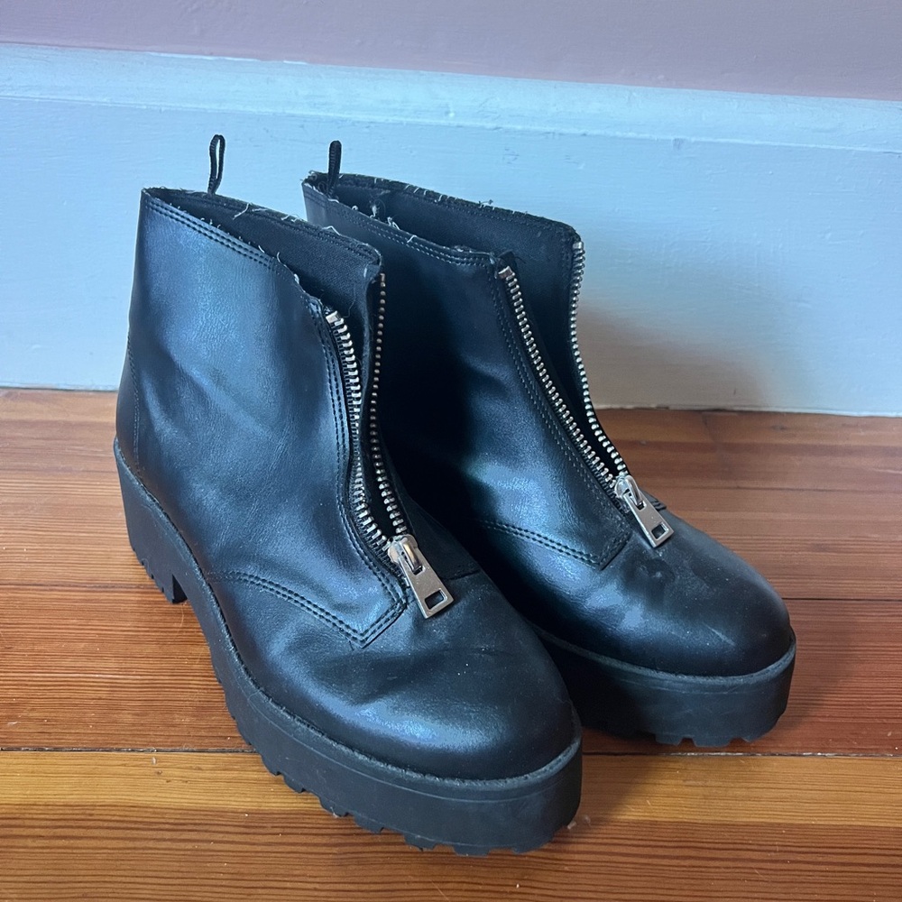 Ankle boots